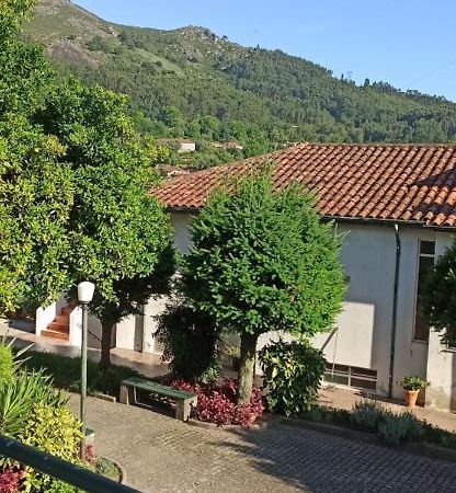 Pensao Continental Machado Hotel Caldelas Exterior photo
